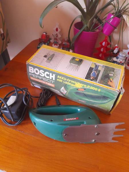 Cisaille à gazon bosh perfect motorgérat p8005 pas cher