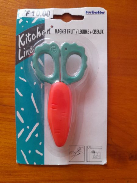 Ciseaux magnet support fruit l&eacute;gume