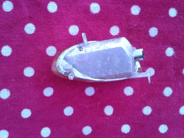 Annonce Clignotant av gauche yamaha 125 majesty 2002