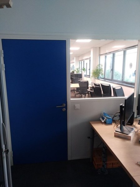 Cloisons modulaires pleines et semi vitr&eacute;es pas cher