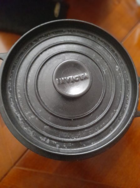 Vente Cocotte en fonte noir diam&egrave;tre 21 cm