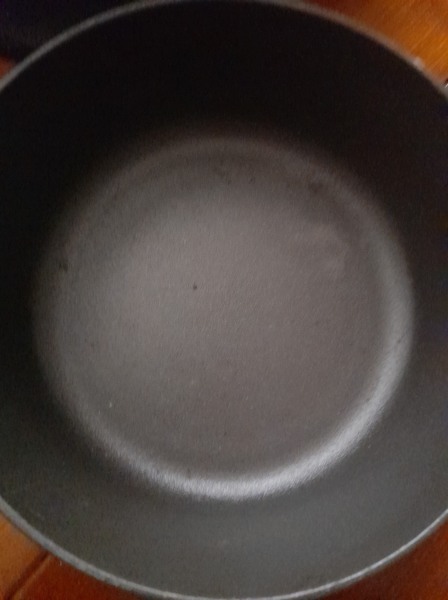 Cocotte en fonte noir diam&egrave;tre 21 cm pas cher