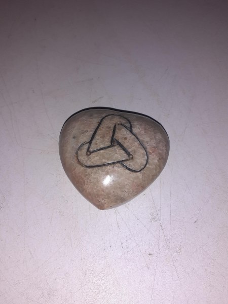 Coeur en pierre naturelle ethnique - model n°2