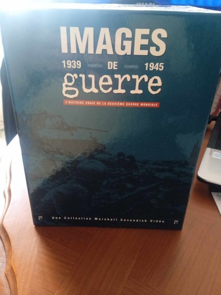 Coffret vhs "  images de la guerre 39/45 "