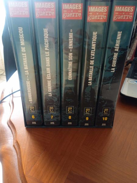 Vente Coffret vhs "  images de la guerre 39/45 "