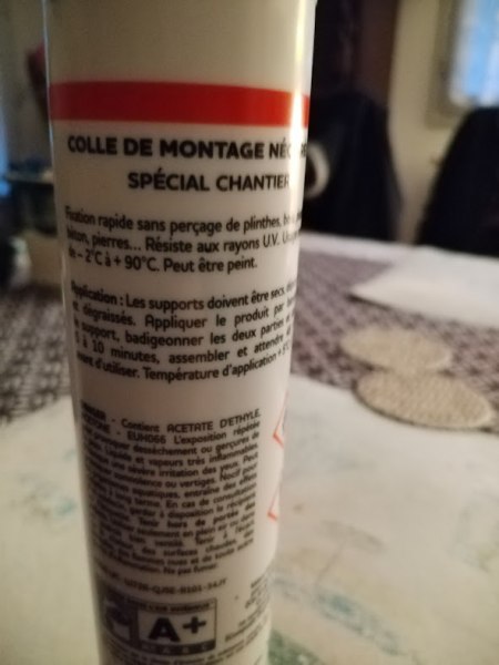 Vente Colle sans contact ni percage