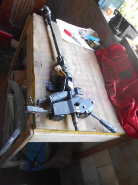 Colonne de direction et commodo de tomaso pantera