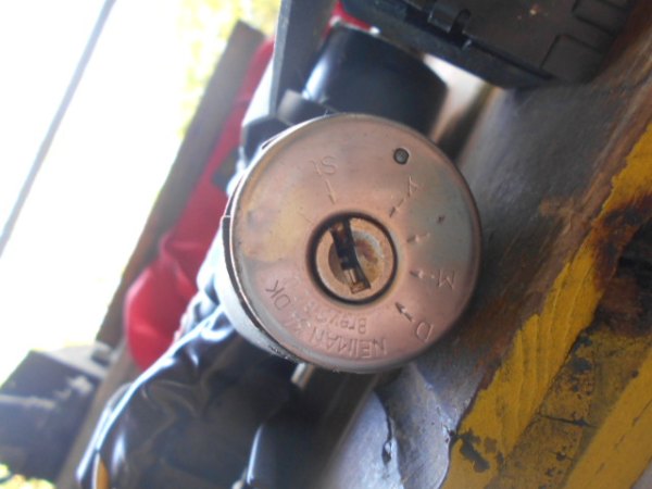 Annonce Colonne de direction et commodo de tomaso pantera