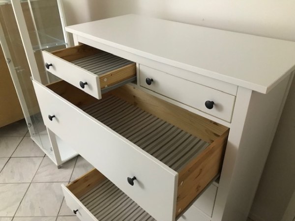 Vente Commode 6 tiroirs très bon état.