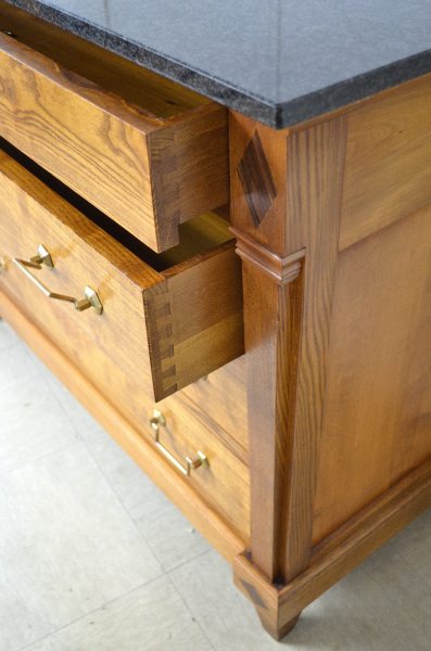 Vente Commode style directoire en f&ecirc;ne massif