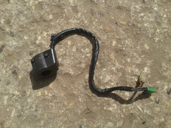 Annonce Comodo gauche kawsaki gpz 600 r 1986