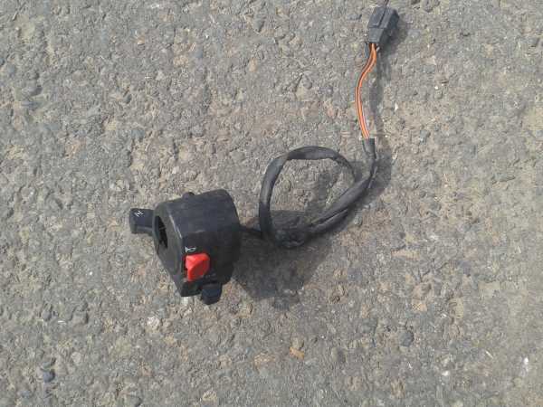 Annonce Comodo gauche yamaha 50 xpower 2005