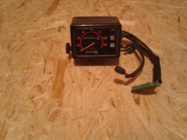 Compteur honda 350 xlr 1984