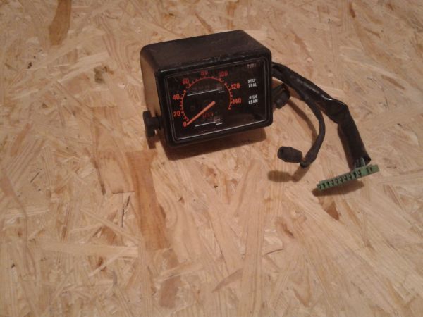 Annonce Compteur honda 350 xlr 1984