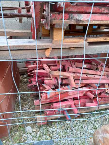 Annonce Consoles m&eacute;talliques et &eacute;chafaudages