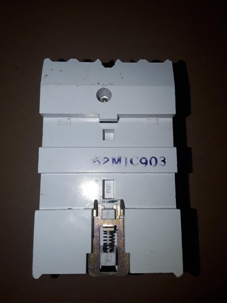 Contacteur hager e 263 02 63a pas cher