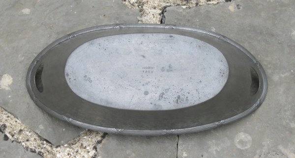 Annonce Corbeille en &eacute;tain art nouveau sign&eacute;e osiris