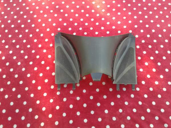 Corps de car&eacute;nage scooter mbk 125 skiliner 2004