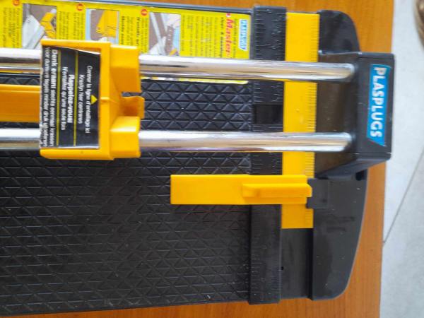 Coupe carrelage plasplugs master tiler pas cher