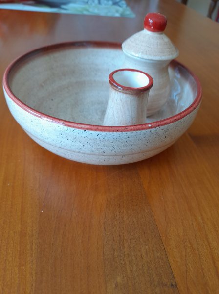 Coupelle &Agrave; olives , piques et noyaux