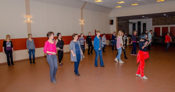 Cours de salsa cubaine danse latino en solo