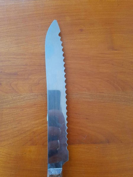 Annonce Couteau à pain  30 cm
