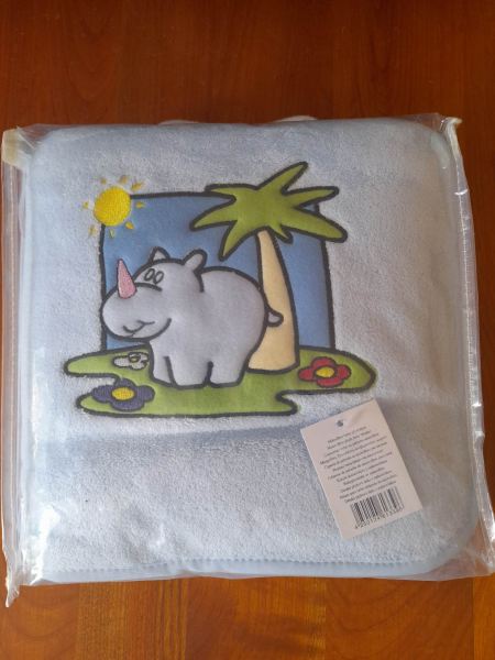 Couverture b&eacute;b&eacute; en peluche microfibre