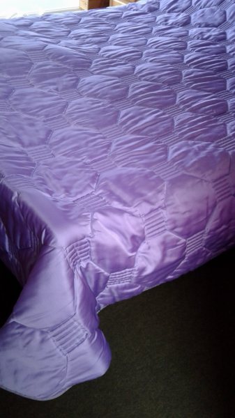 Couvre lit matelass&eacute; lit 2 personnes