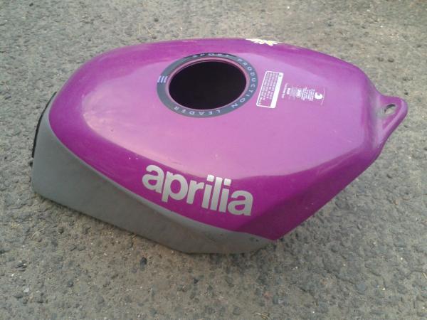 Vente Couvre réservoir aprilia 50 rs 1998