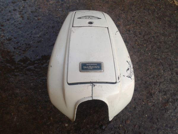 Couvre réservoir honda 1100 goldwing 1984