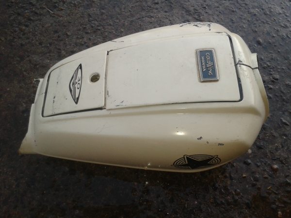 Couvre réservoir honda 1100 goldwing 1984 pas cher