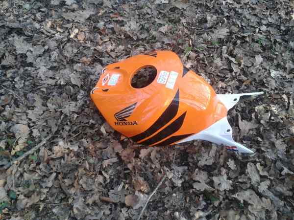 Vente Couvre r&eacute;servoir honda cbr 1000 rr repsol 2005