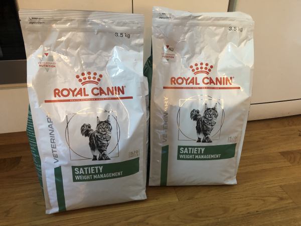 Croquettes royal canin chat satiety weight