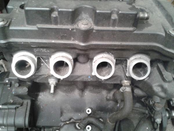 Culasse compl&eacute;te honda cbf 600 2004