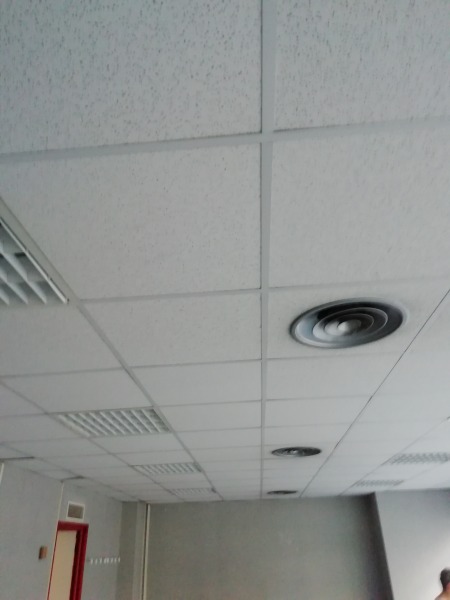 Dalles de faux plafond 60x60 avec rails &amp; susp