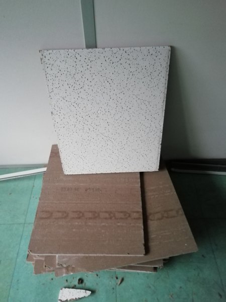 Vente Dalles de faux plafond 60x60 avec rails &amp; susp