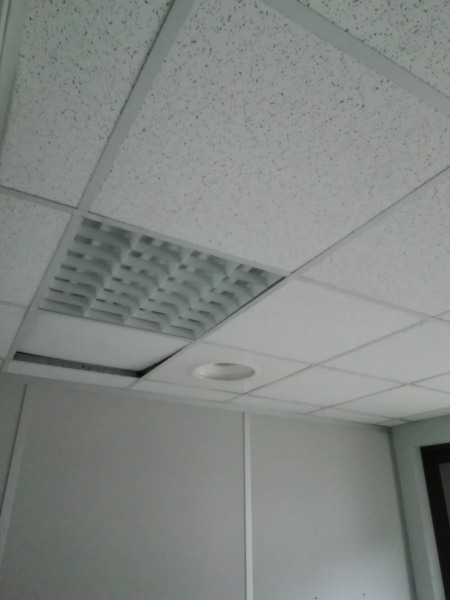 Dalles de faux plafond 60x60 avec rails &amp; susp pas cher