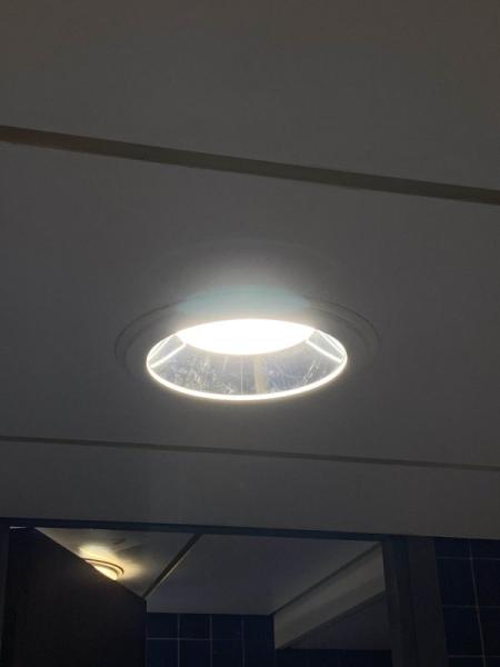 Dalles de faux plafond 60x60 cm et luminaires led