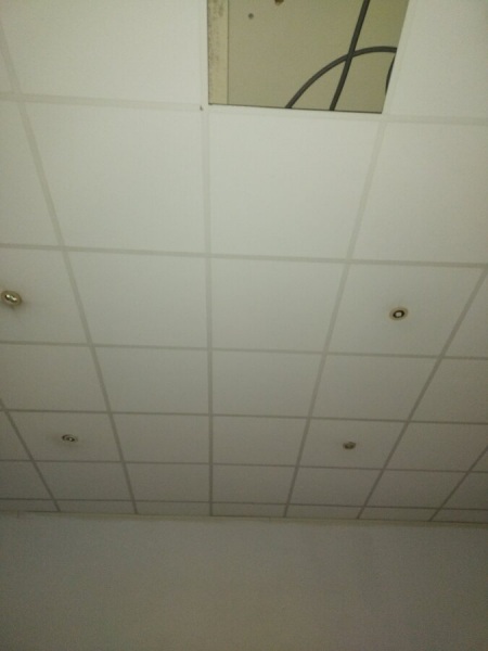 Dalles de faux plafond 60x60 lessivables