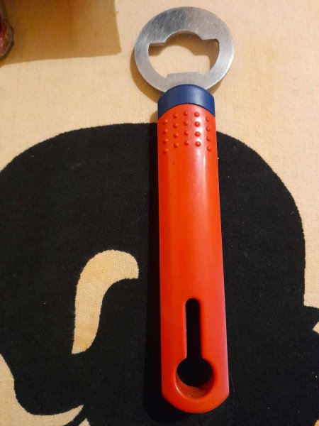 Vente Décapsuleur  en plastique et inox