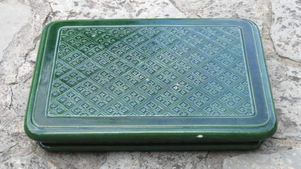 Dessus de po&ecirc;le en fa&iuml;ence ancien pas cher