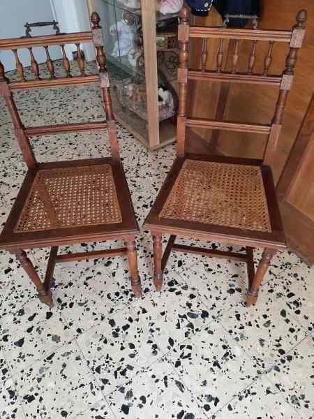 Vente Deux anciennes chaises