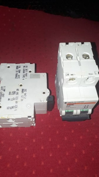 Vente Disjoncteurs merlin gerin c60n 2a courbe d