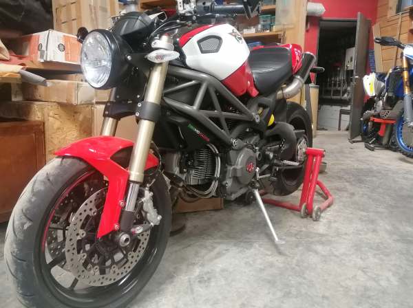 Ducati monster 1100 evo pas cher
