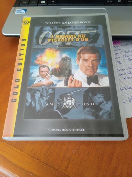 Dvd " l'homme au pistolet d'or "