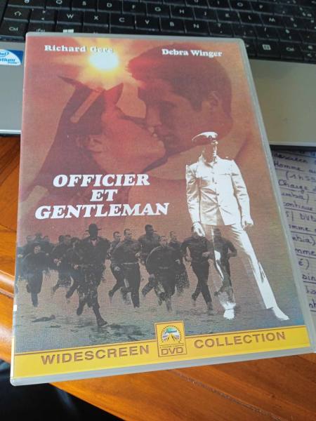 Dvd " officier et gentleman  "