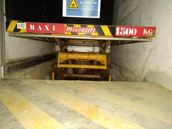 Elevateur monte charge plateforme hydraulique pas cher