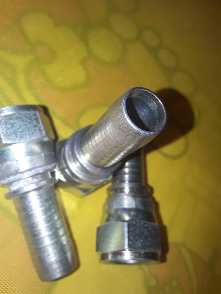 Embouts jic canneles droits avec écrou tournant pas cher