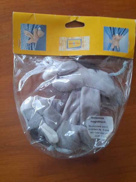 Embrasse magnétique peluche