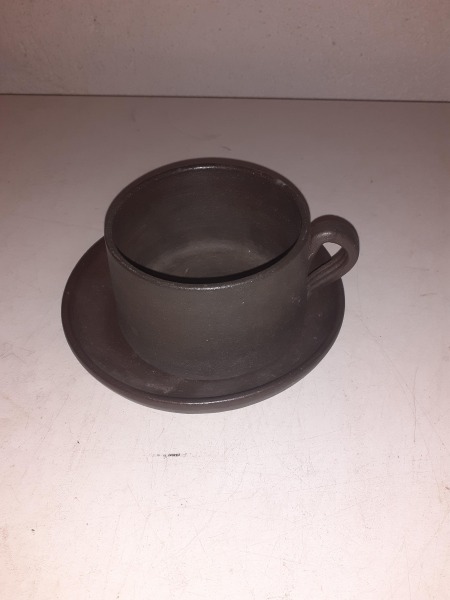 Ensemble 1 tasse + soucoupe en gr&egrave;s